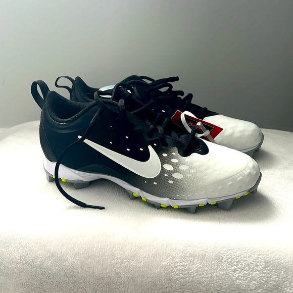 Nike Cleats - Picture 1 of 2